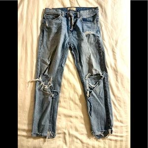 Free People, We The Free, distressed faded denim jeans. 26